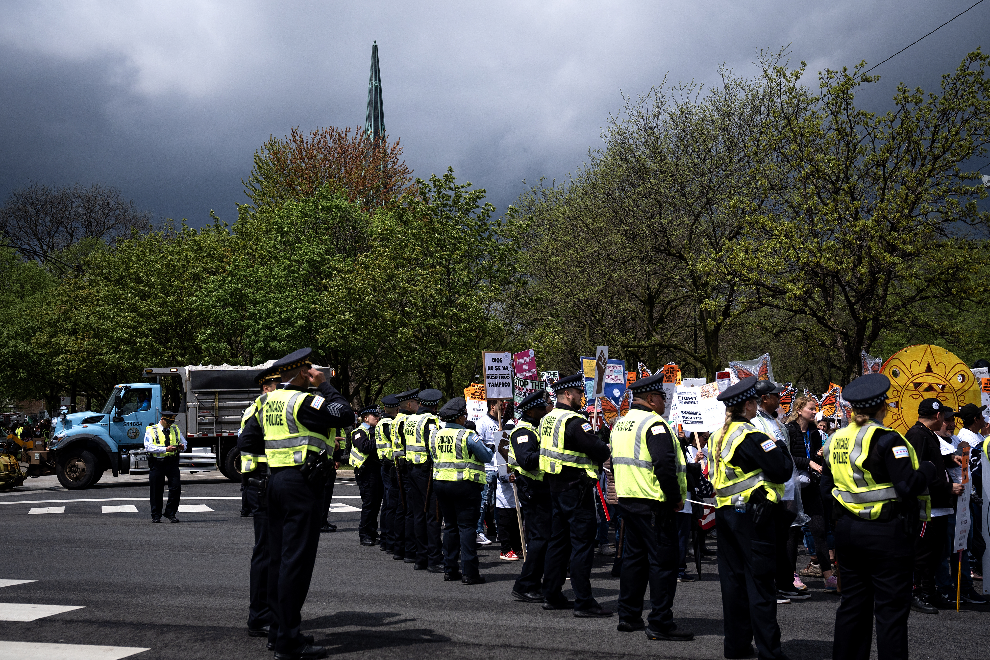 Chicago police officers line up before the start of the May Day march in Union Park, May 1, 2025. (E. Jason Wambsgans/Chicago Tribune)