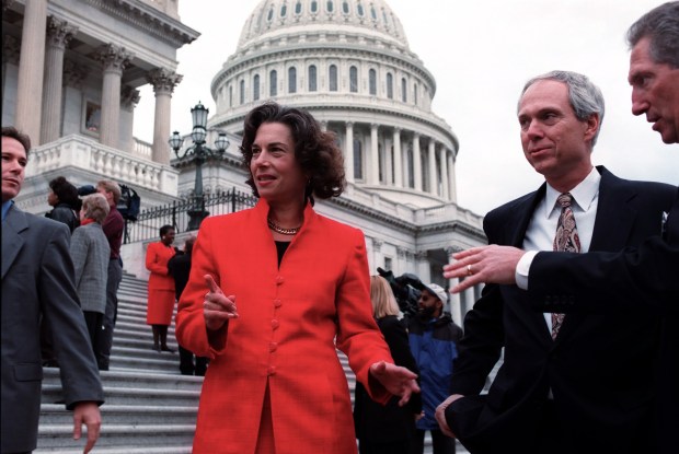 Incoming U.S. Rep. Jan Schakowsky is the center of attention on Nov. 13, 1998, as she and the other new representatives gathered on the steps of the U.S. Capitol in Washington for a formal picture. (Pete Souza/Chicago Tribune)