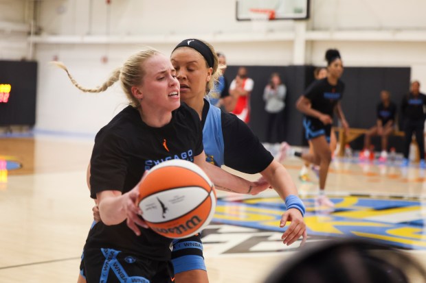 Sky guard Rachel Banham, right, defends guard Hailey Van Lith during the first day of training camp Sunday, April 27, 2025, at Sachs Recreation Center in Deerfield. (Eileen T. Meslar/Chicago Tribune)