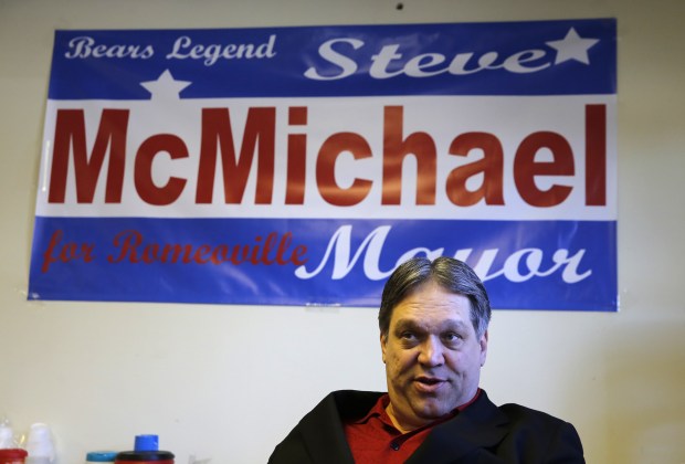 Former Bears football great Steve McMichael, who is now is running for mayor of Romeoville, does at interview in his campaign office on April 2, 2013, in Romeoville. (Chuck Berman/Chicago Tribune)